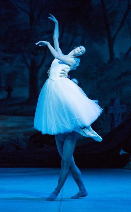 polina-semionova-and-marcelo-gomes-in-giselle-act-ii-5