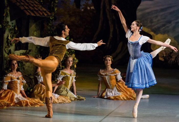 polina-semionova-and-marcelo-gomes-in-giselle-act-i-4