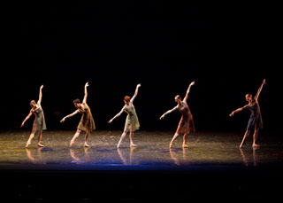 Maria Kochetkova, Natalia Osipova, Yekaterina Krysanova, Polina Semionova, Yekaterina Shipulina in CINQUE